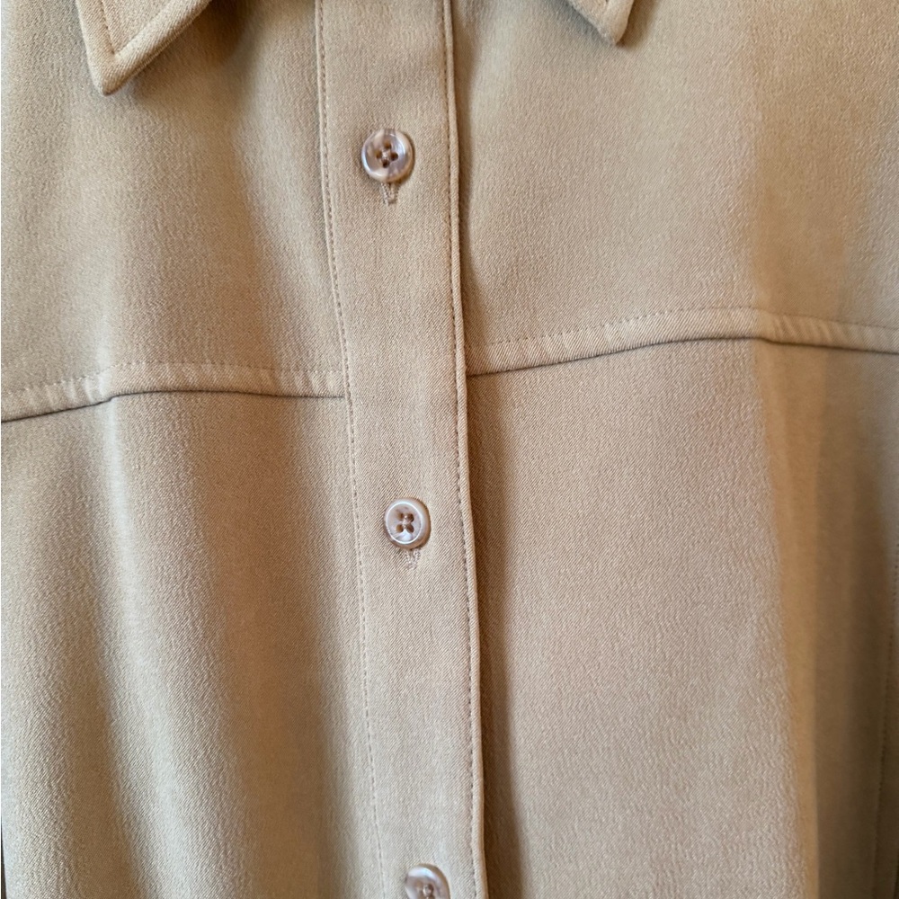 Denim&Co Beige Button Down Shirt size 3X - Picture 2 of 4